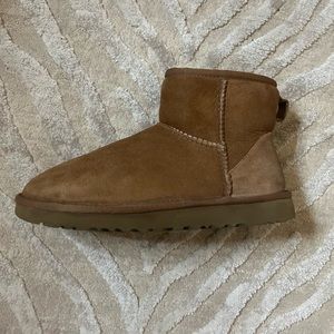 Ugg Classic Mini II Boots in Chestnut Suede